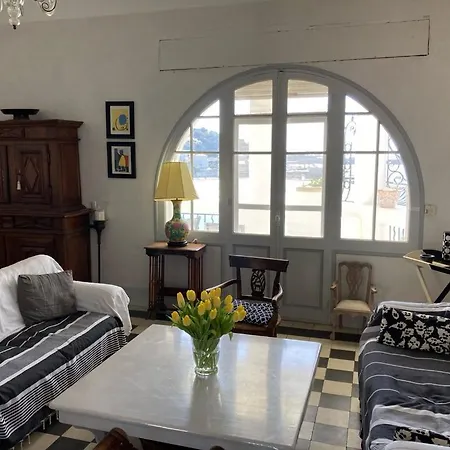 Les Algues, Les Pieds Dans L'eau Sur La De Renecros