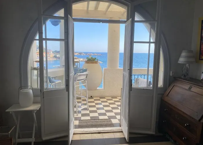 Villa Les Algues, Les Pieds Dans L'eau Sur La De Rènecros *
